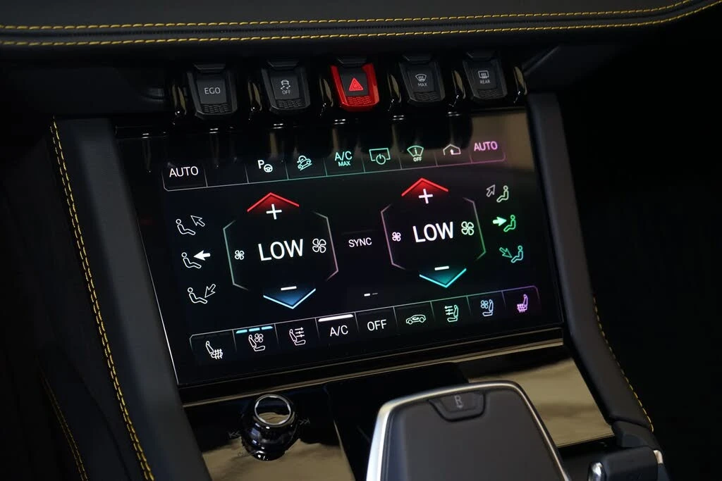 2025 Lamborghini Urus SE - Image 21 of 31