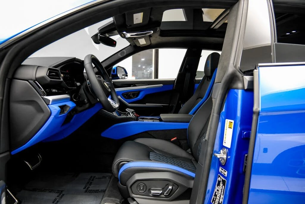 2025 Lamborghini Urus SE - Image 8 of 31