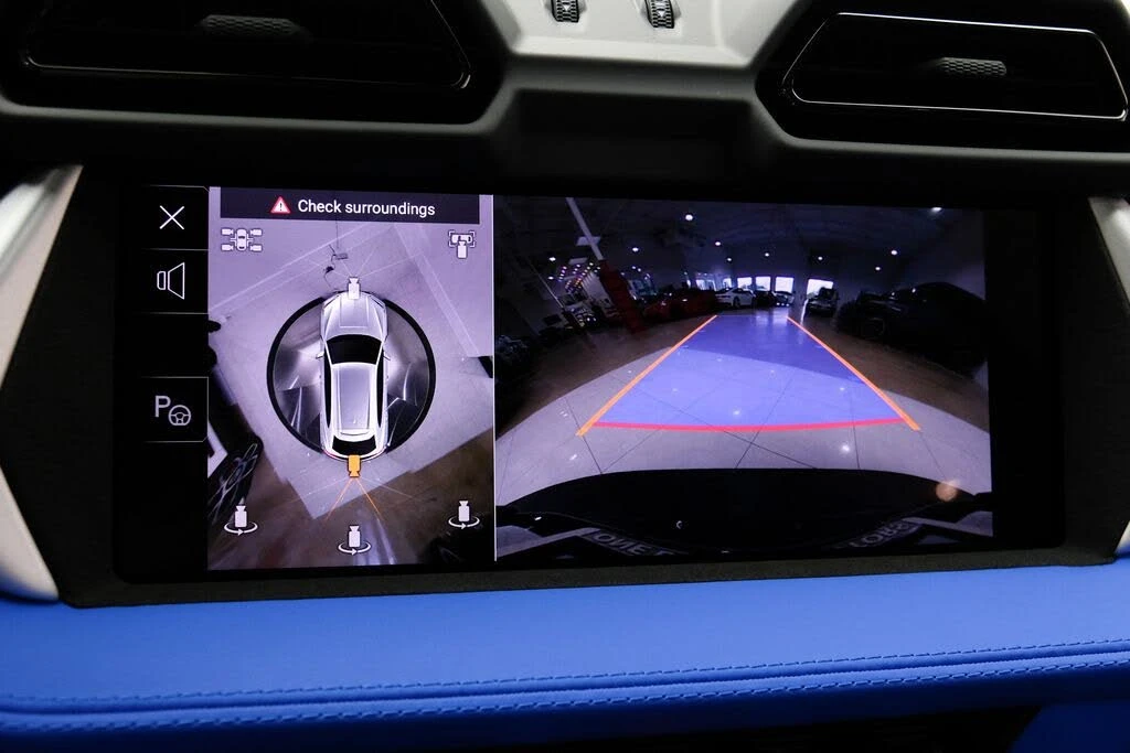 2025 Lamborghini Urus SE - Image 27 of 31