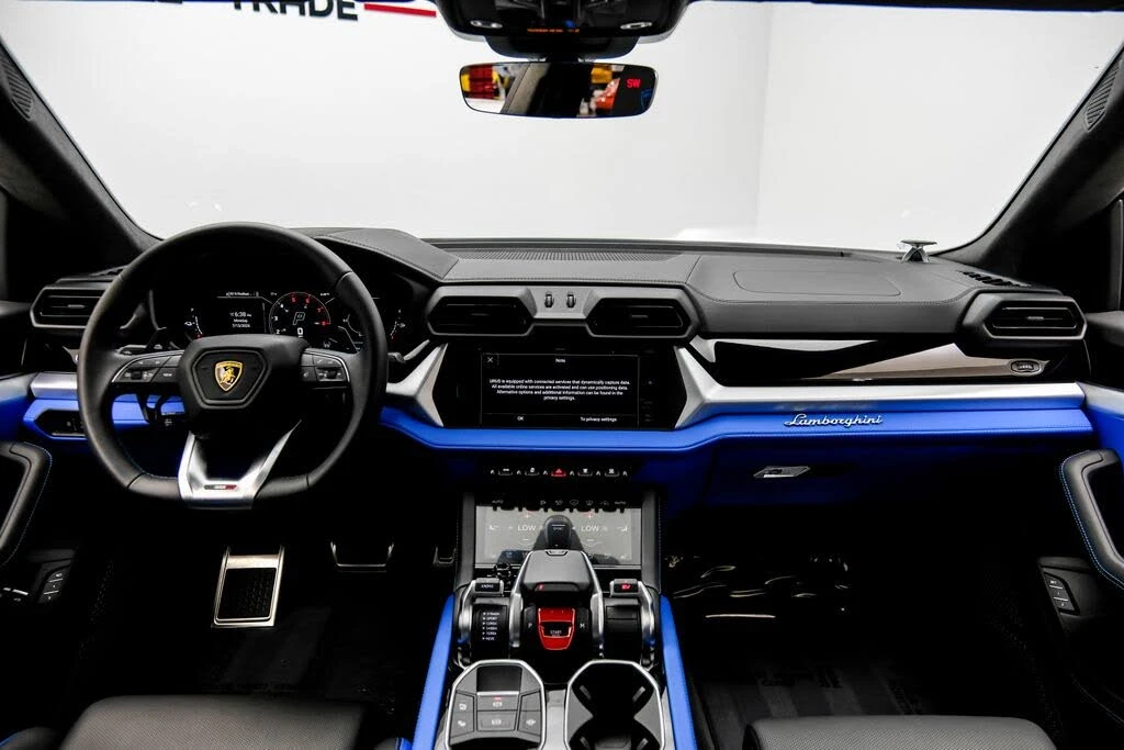 2025 Lamborghini Urus SE - Image 17 of 31