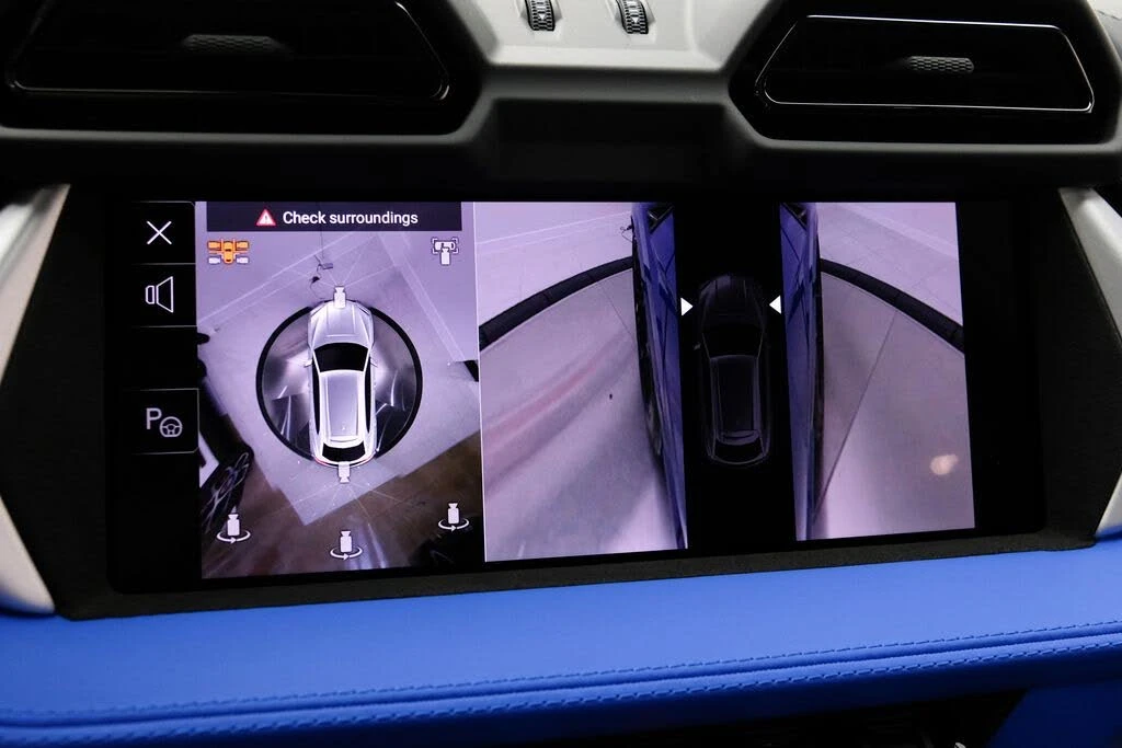 2025 Lamborghini Urus SE - Image 28 of 31