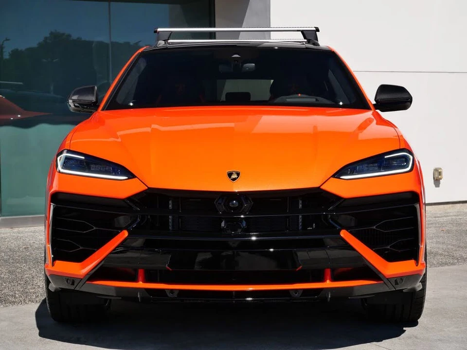 2025 Lamborghini Urus SE - Image 5 of 31