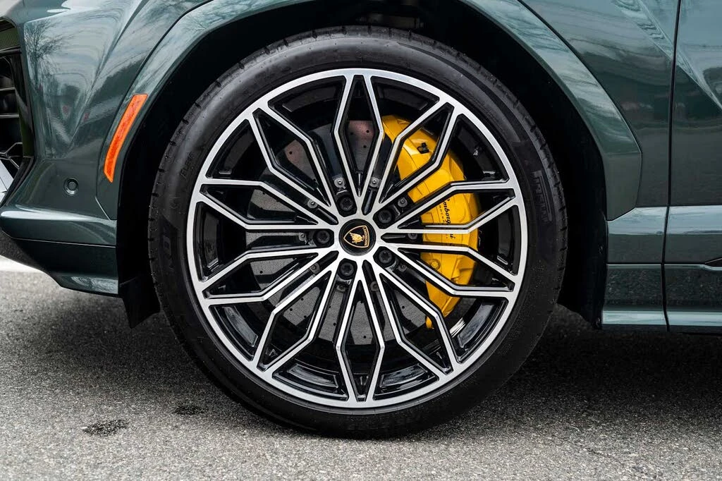 2025 Lamborghini Urus SE - Image 20 of 31