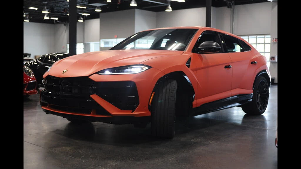 2025 Lamborghini Urus SE - Image 3 of 31
