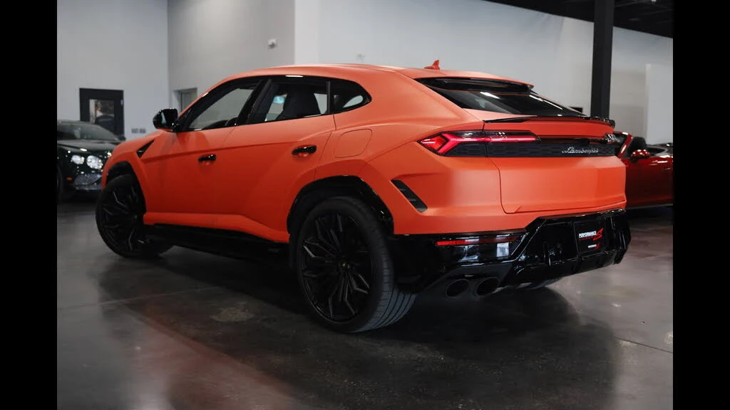 2025 Lamborghini Urus SE - Image 4 of 31