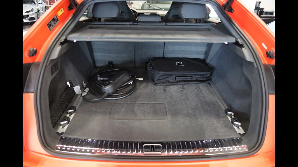 2025 Lamborghini Urus SE - Image 7 of 31