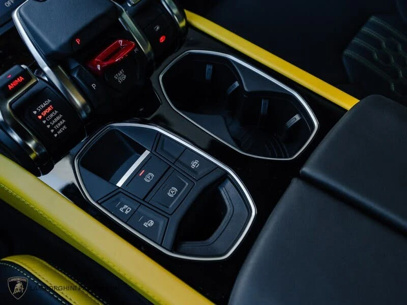 2025 Lamborghini Urus SE - Image 8 of 24