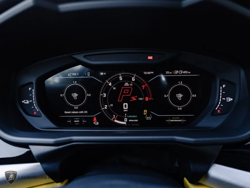 2025 Lamborghini Urus SE - Image 13 of 24