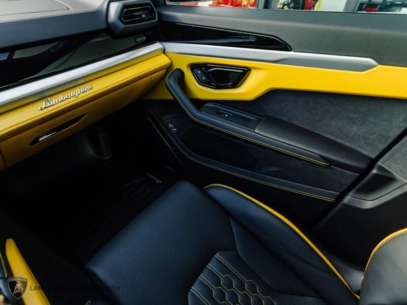 2025 Lamborghini Urus SE - Image 6 of 24