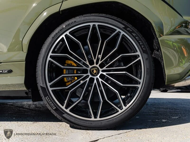 2025 Lamborghini Urus SE - Image 24 of 24