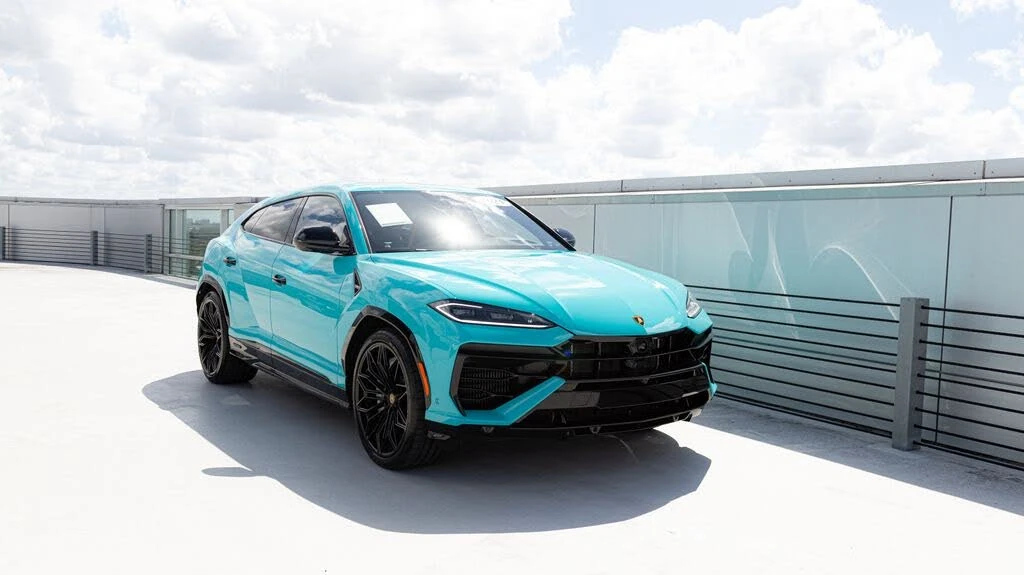 2025 Lamborghini Urus SE - Image 2 of 27