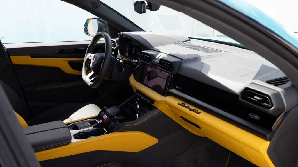 2025 Lamborghini Urus SE - Image 8 of 27