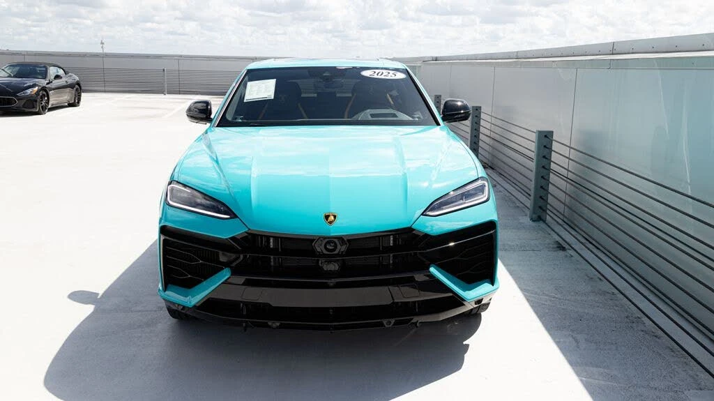 2025 Lamborghini Urus SE - Image 27 of 27