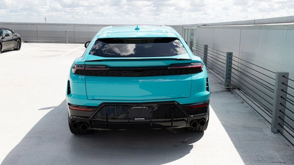 2025 Lamborghini Urus SE - Image 16 of 27