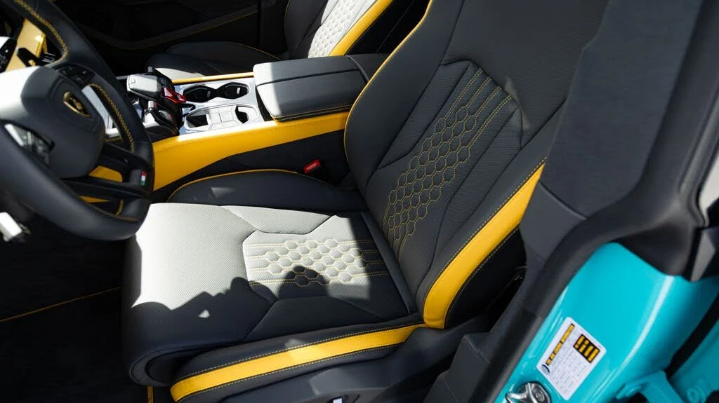 2025 Lamborghini Urus SE - Image 25 of 27