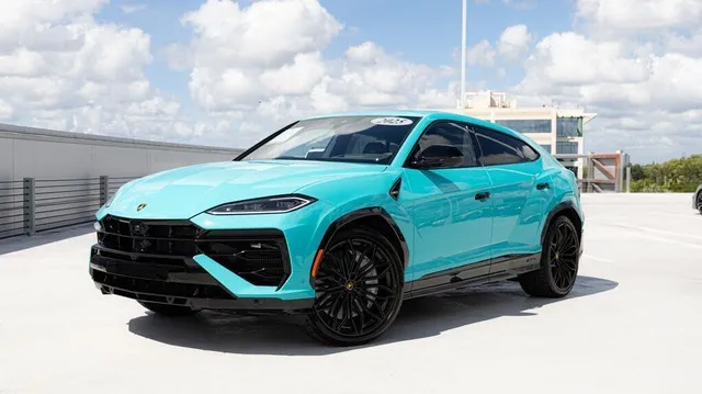 2025 Lamborghini Urus SE AWD