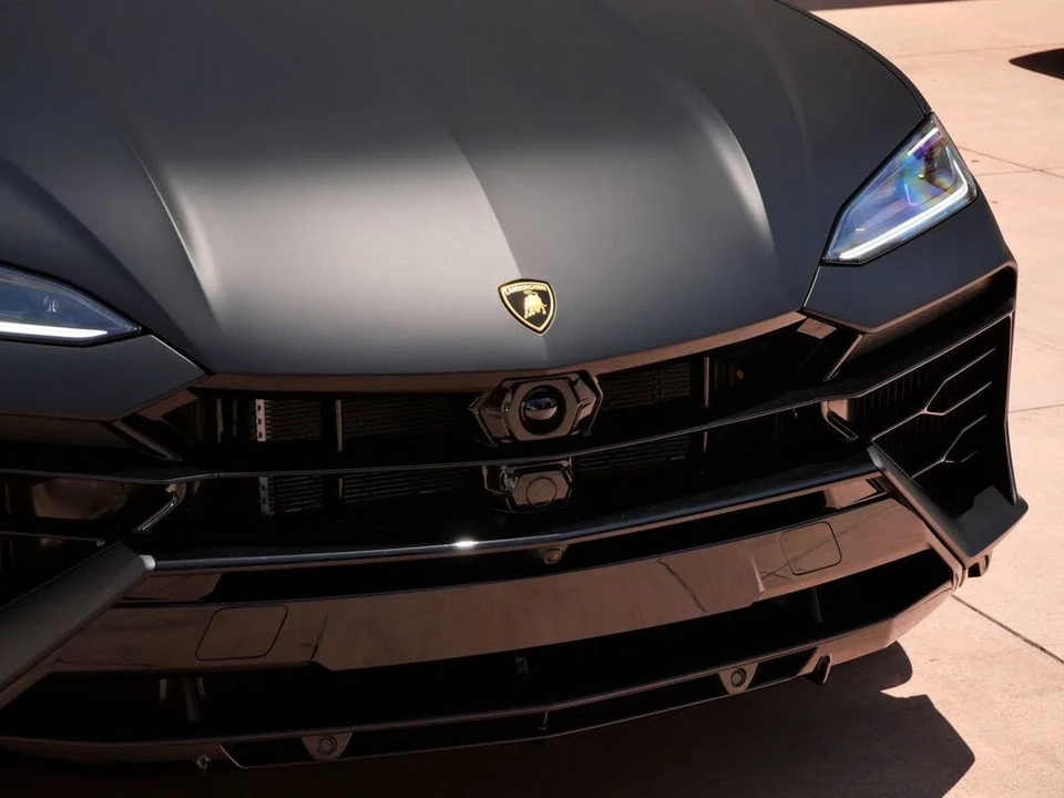 2025 Lamborghini Urus SE - Image 10 of 27