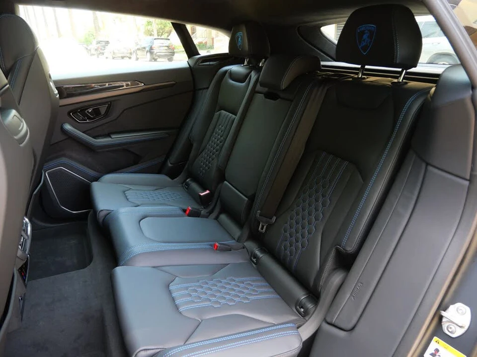 2025 Lamborghini Urus SE - Image 6 of 27