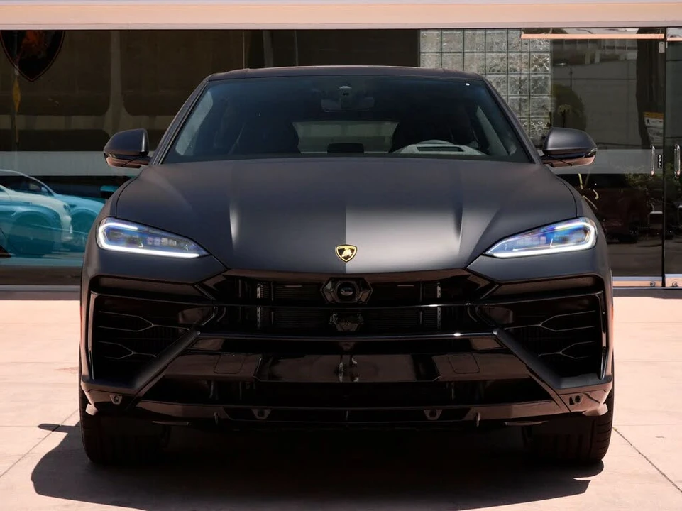 2025 Lamborghini Urus SE - Image 5 of 27