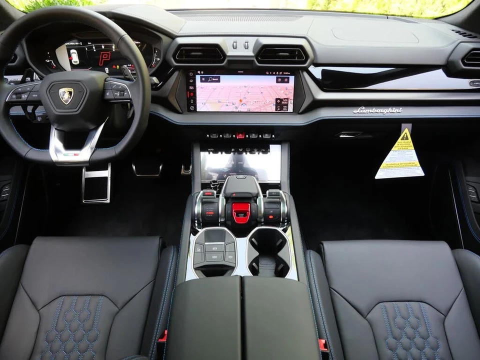 2025 Lamborghini Urus SE - Image 7 of 27