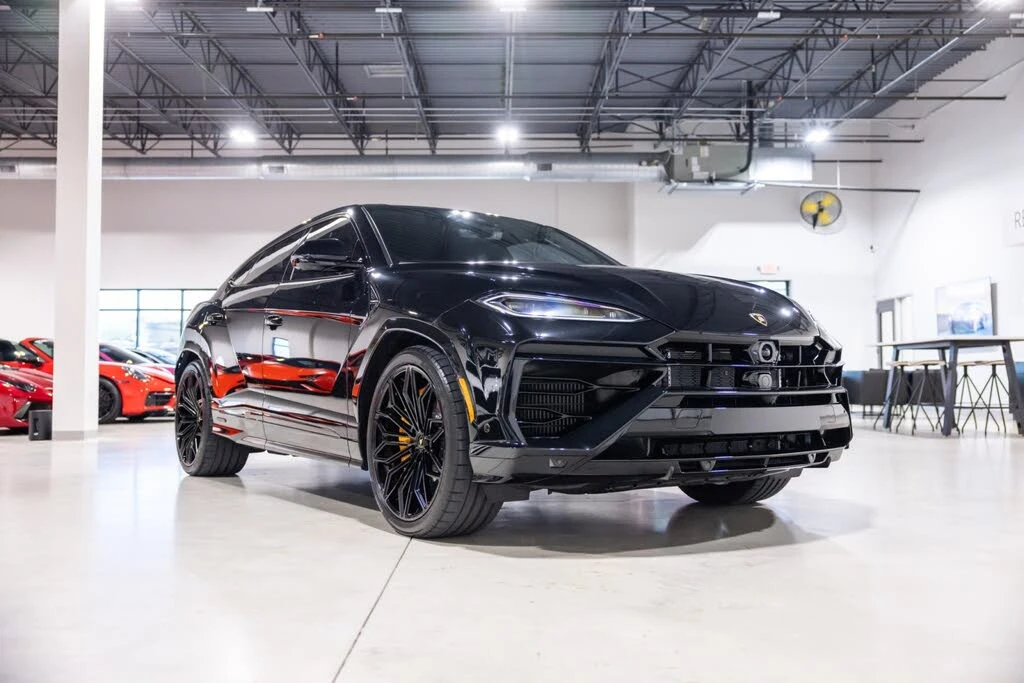 2025 Lamborghini Urus SE - Image 3 of 31