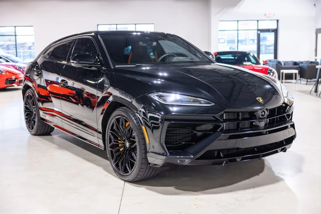 2025 Lamborghini Urus SE - Image 10 of 31