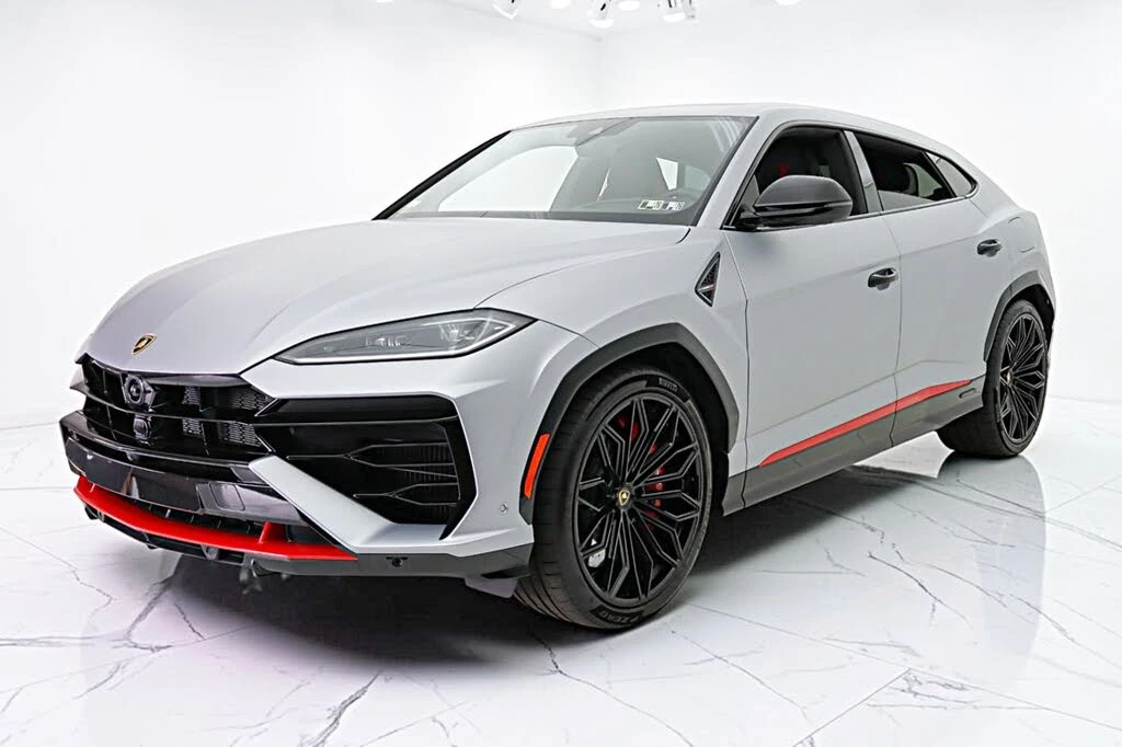 2025 Lamborghini Urus SE - Image 2 of 31