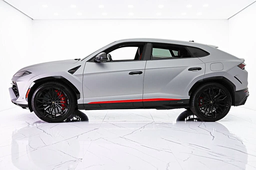 2025 Lamborghini Urus SE - Image 3 of 31