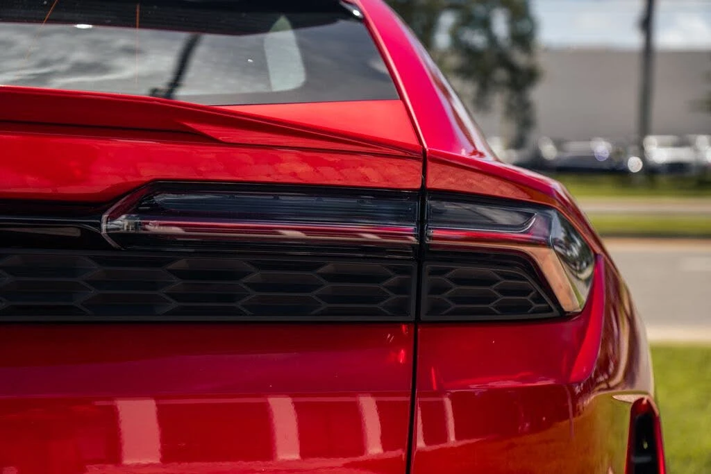 2025 Lamborghini Urus SE - Image 12 of 31