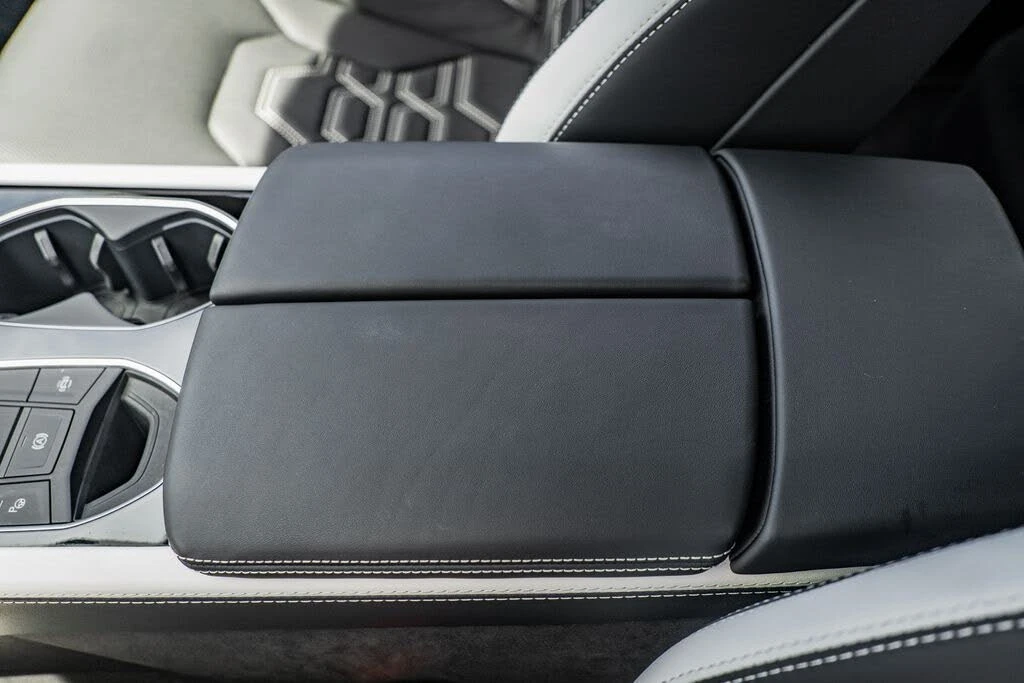 2025 Lamborghini Urus SE - Image 31 of 31