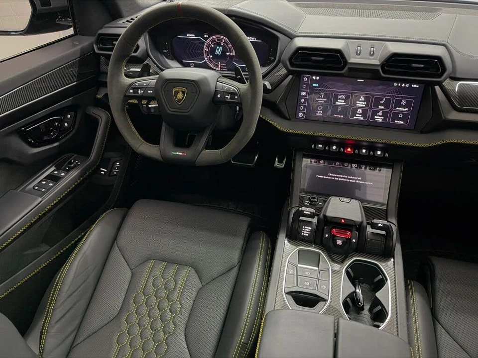 2025 Lamborghini Urus SE - Image 31 of 31
