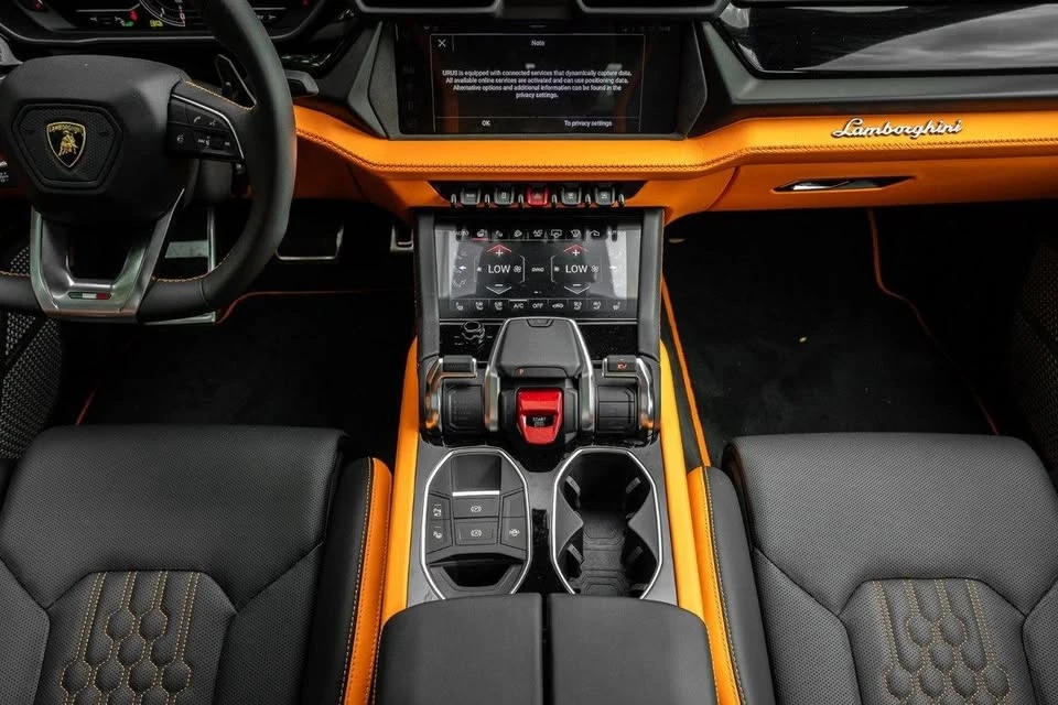 2025 Lamborghini Urus SE - Image 10 of 19