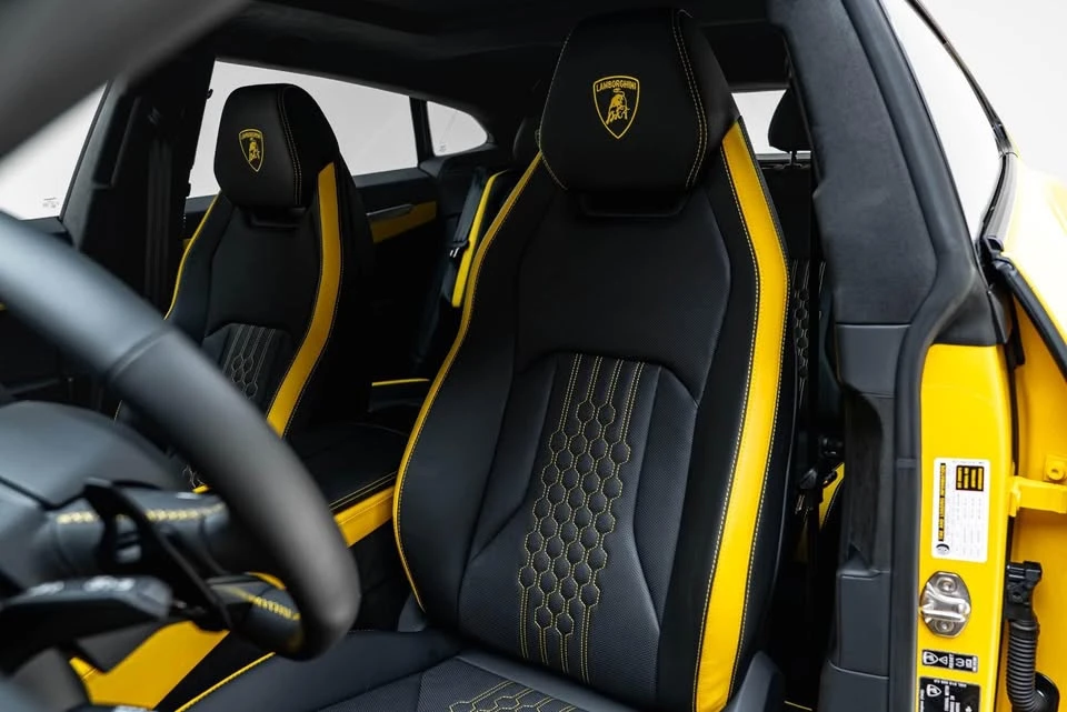 2025 Lamborghini Urus SE - Image 3 of 20