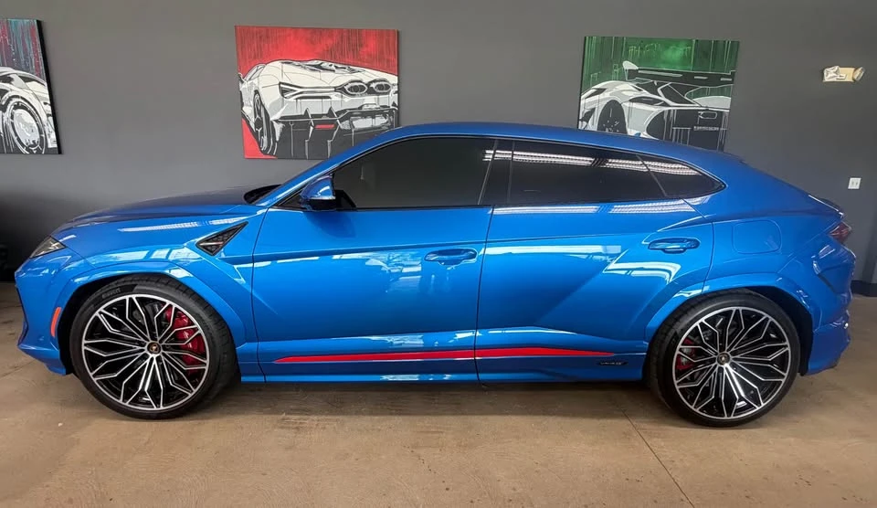 2025 Lamborghini Urus SE - Image 2 of 8