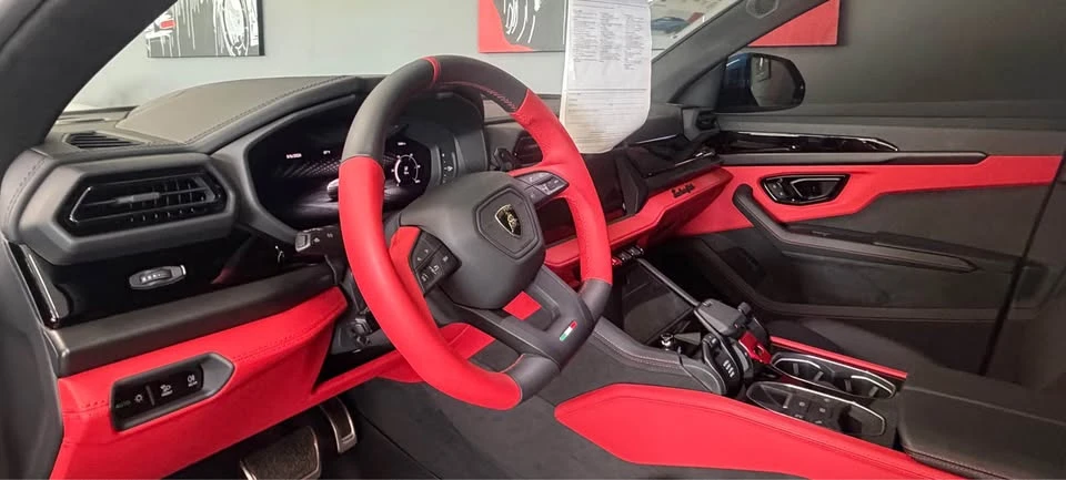2025 Lamborghini Urus SE - Image 6 of 8