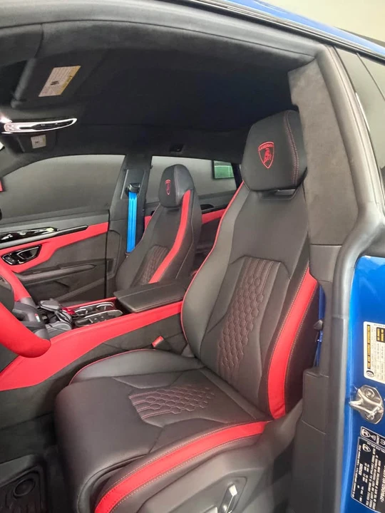 2025 Lamborghini Urus SE - Image 5 of 8
