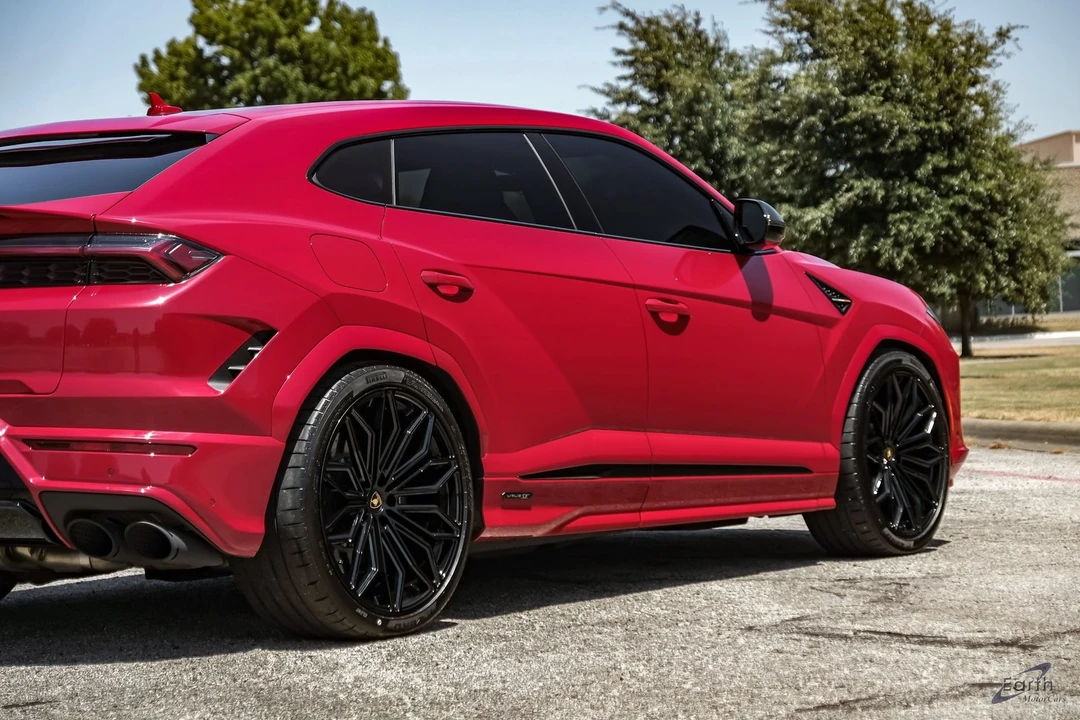 2025 Lamborghini Urus SE - Image 21 of 31