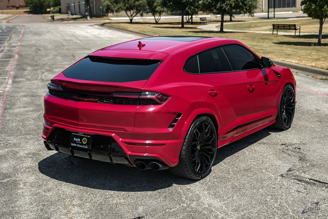2025 Lamborghini Urus SE - Image 19 of 31