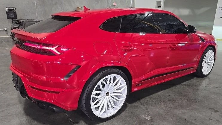 2025 Lamborghini Urus SE - Image 2 of 7