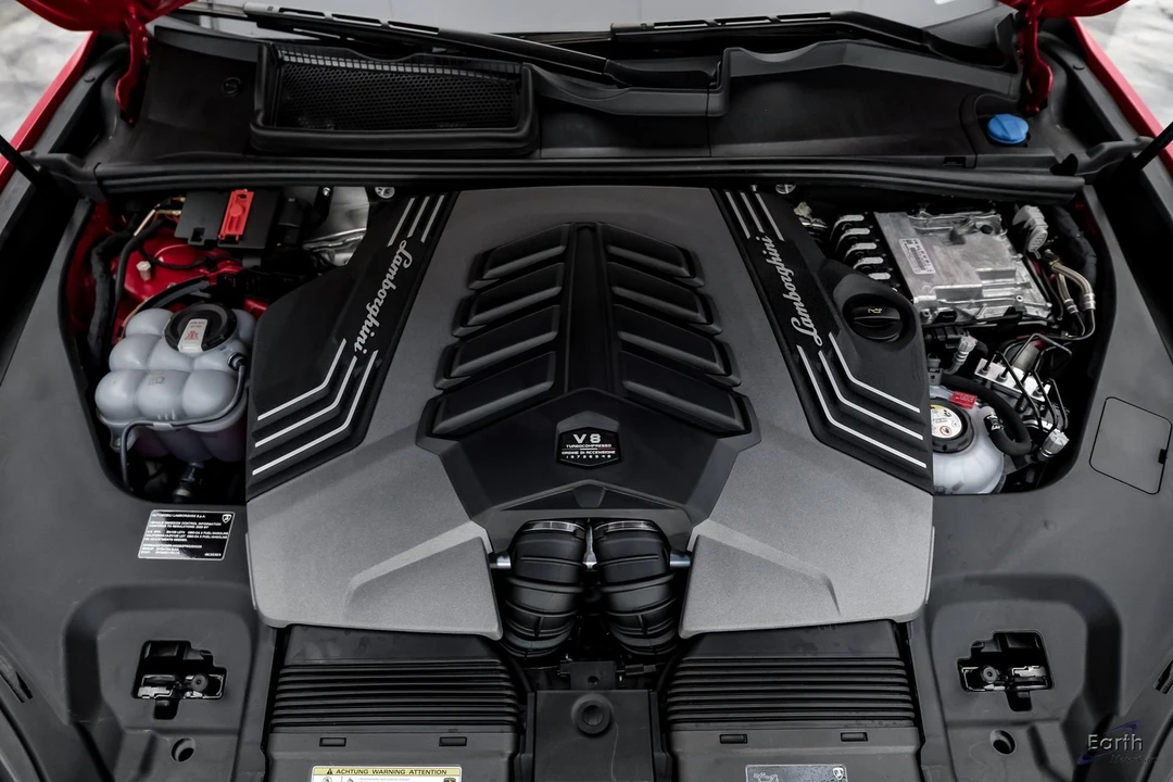 2025 Lamborghini Urus SE - Image 4 of 31