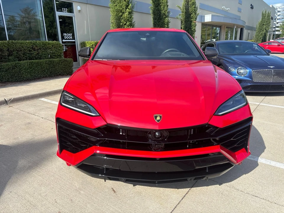 2025 Lamborghini Urus SE - Image 3 of 9