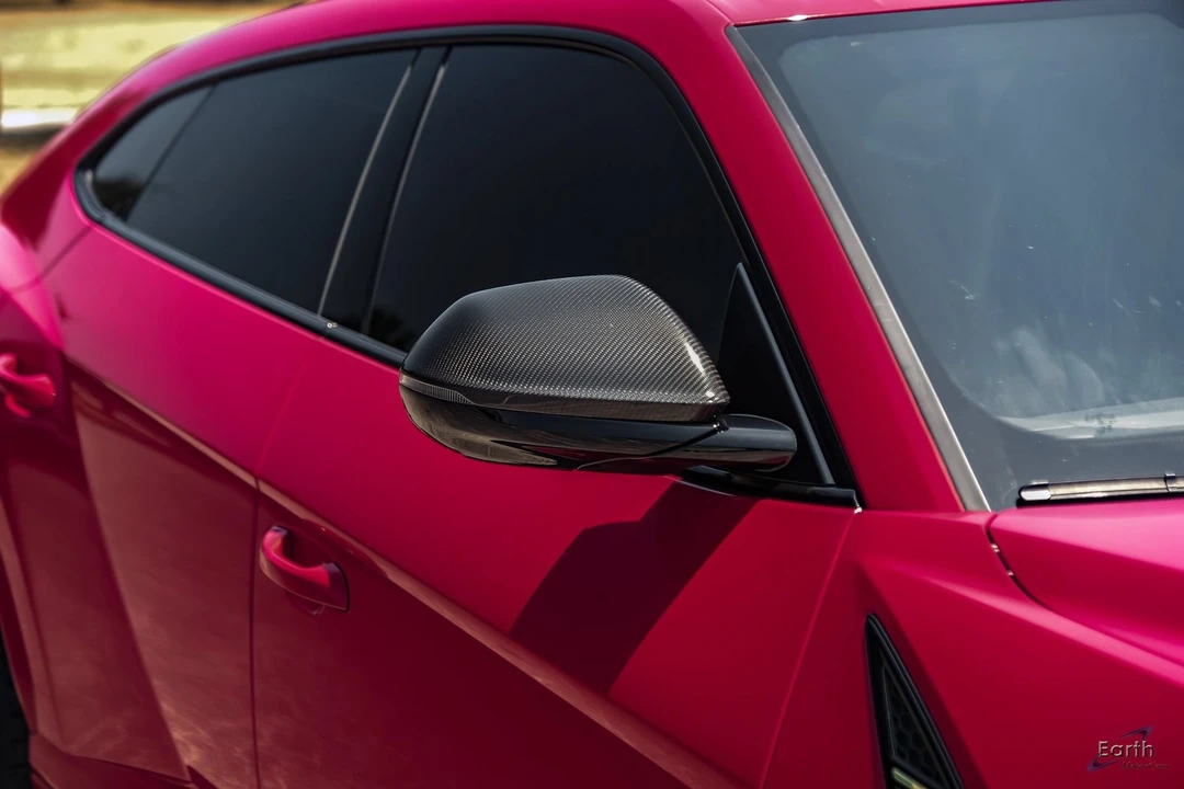 2025 Lamborghini Urus SE - Image 30 of 31