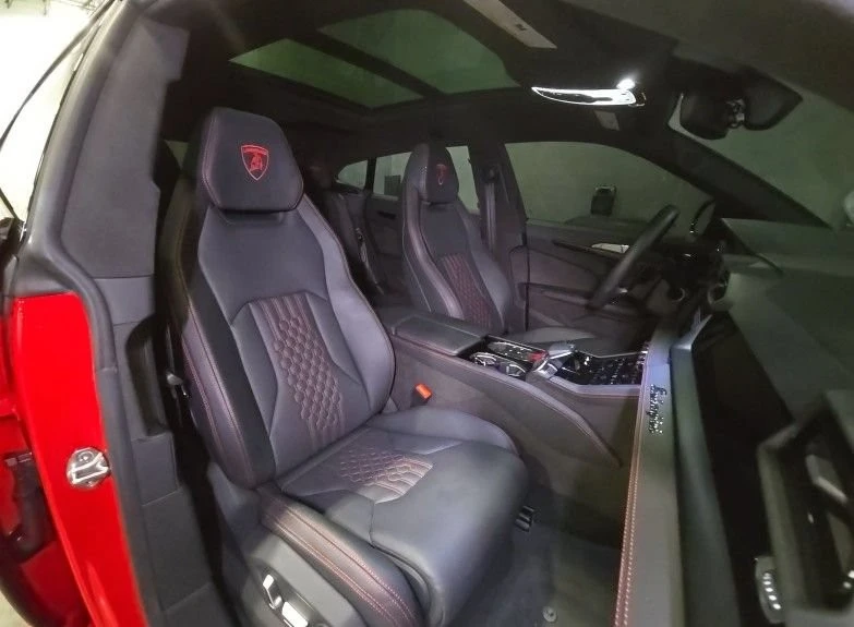 2025 Lamborghini Urus SE - Image 4 of 7
