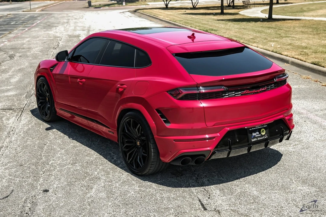 2025 Lamborghini Urus SE - Image 13 of 31