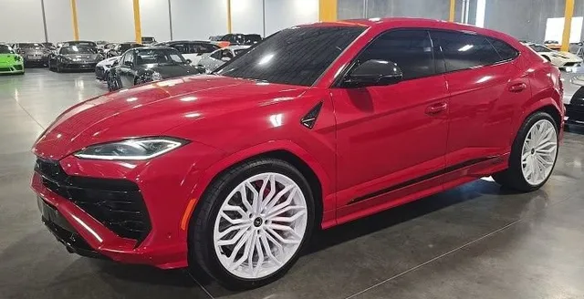 2025 Lamborghini Urus SE