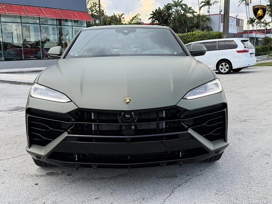 2025 Lamborghini Urus SE - Image 15 of 31
