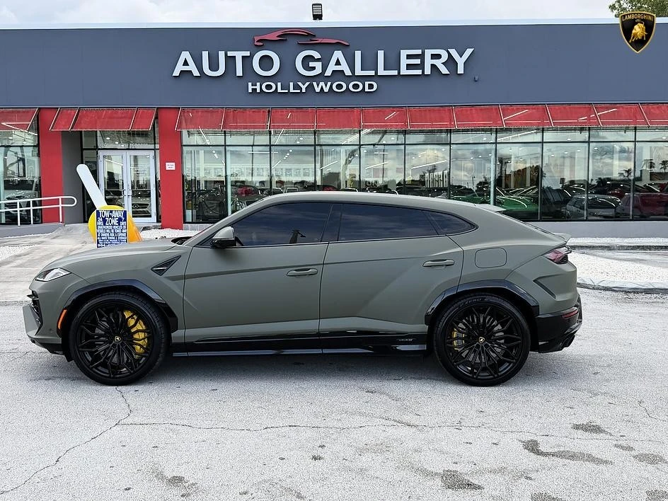 2025 Lamborghini Urus SE - Image 17 of 31