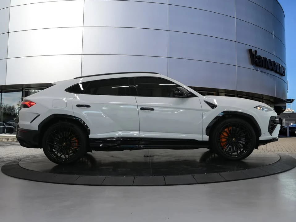 2025 Lamborghini Urus SE - Image 4 of 19