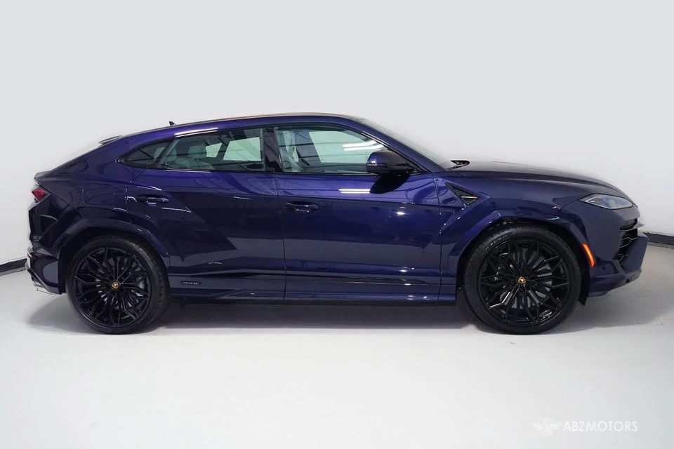 2025 Lamborghini Urus SE - Image 4 of 4