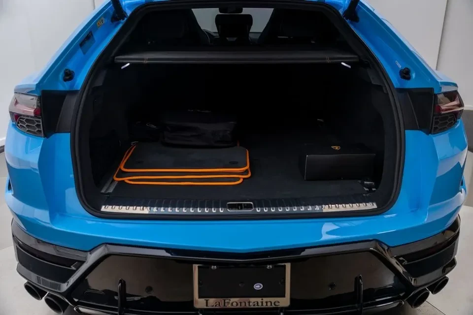 2025 Lamborghini Urus SE - Image 19 of 20